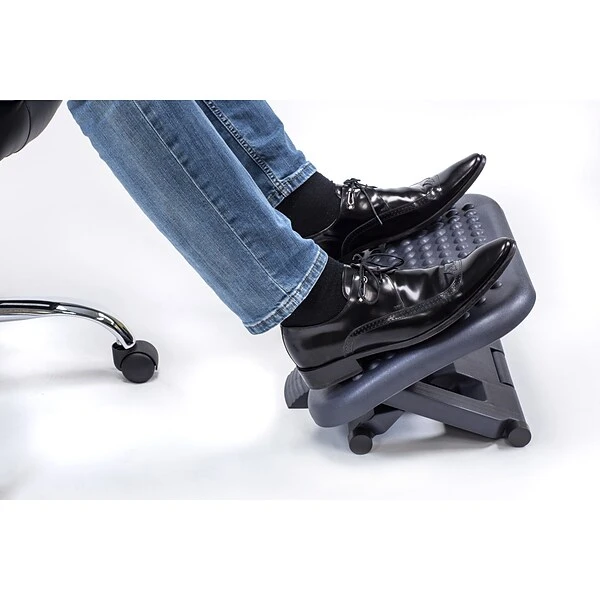 Mount-It! Tilt Adjustable Footrests, Black (MI-7801) 4 Mount-It! Tilt Adjustable Footrests, Black (MI-7801) - Image 4