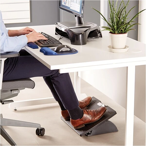 Fellowes Office Suites Microban Footrests, Black (J94251) 4 Fellowes Office Suites Microban Footrests, Black (J94251) - Image 4